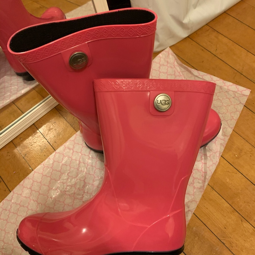 Pink Ugg Rainboots